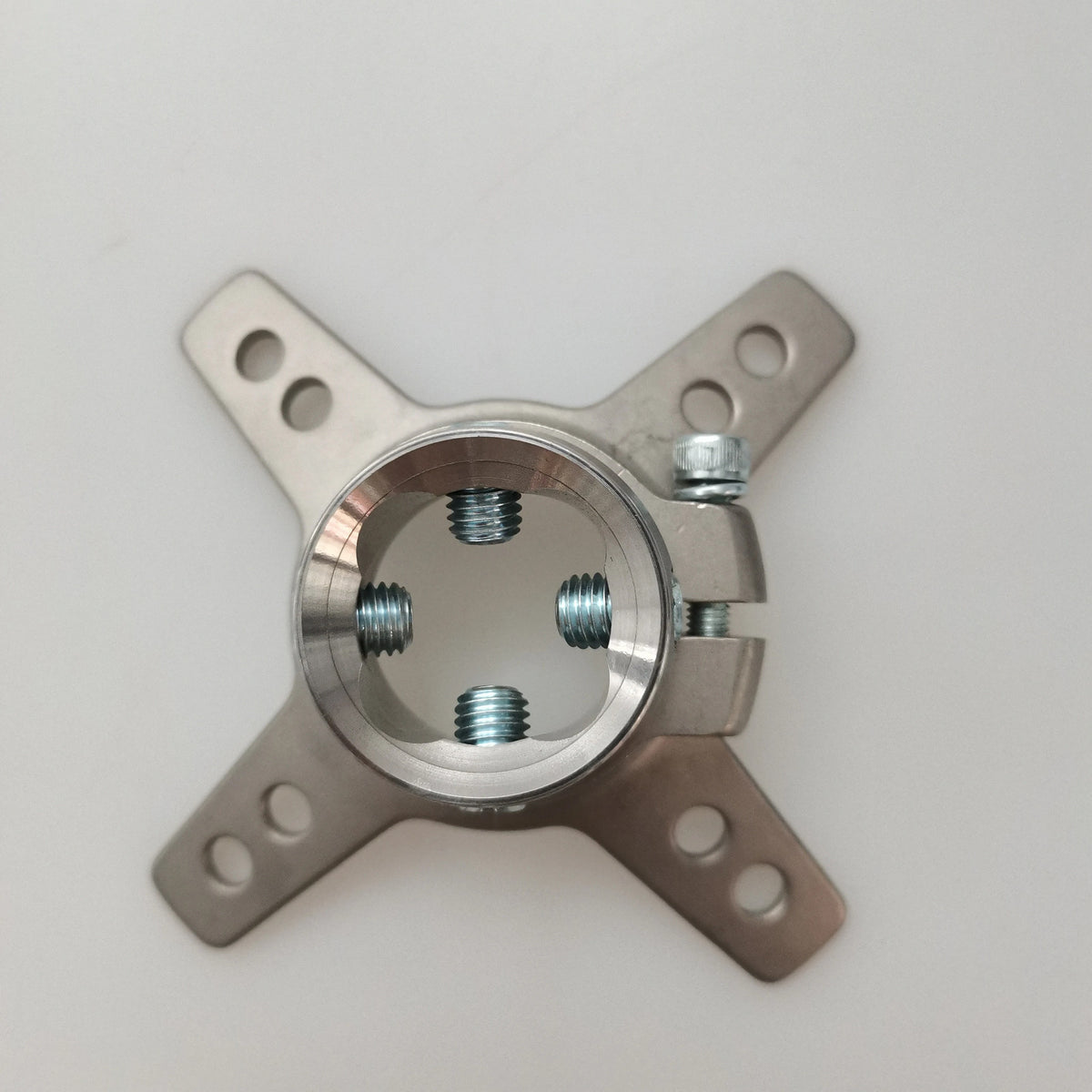 Female Four Jaws Stainless Steel Prosthetic Plate