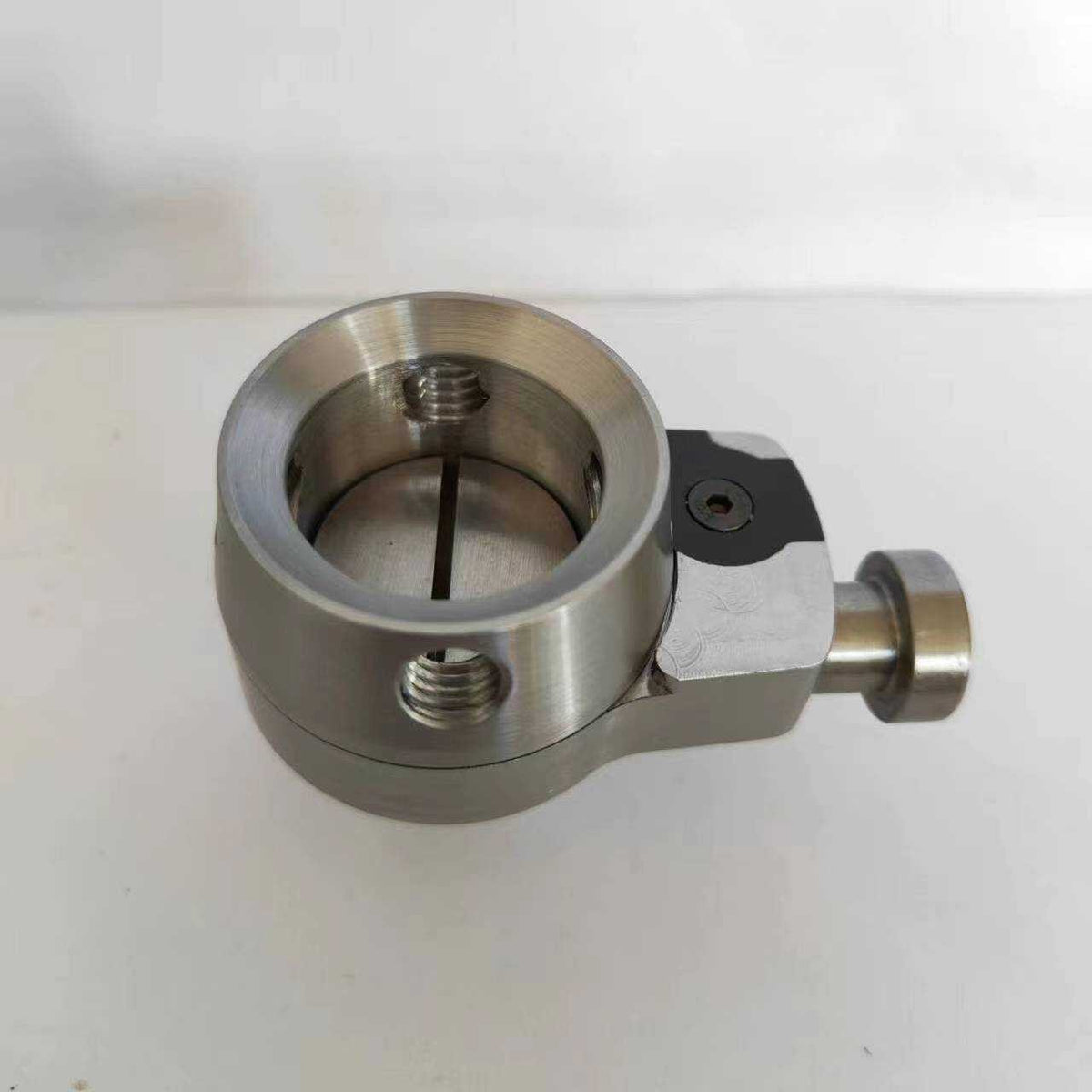 Adjustable Prosthetic Rotation Adapter Enables Cross-Leg Sitting & Leg Rotation