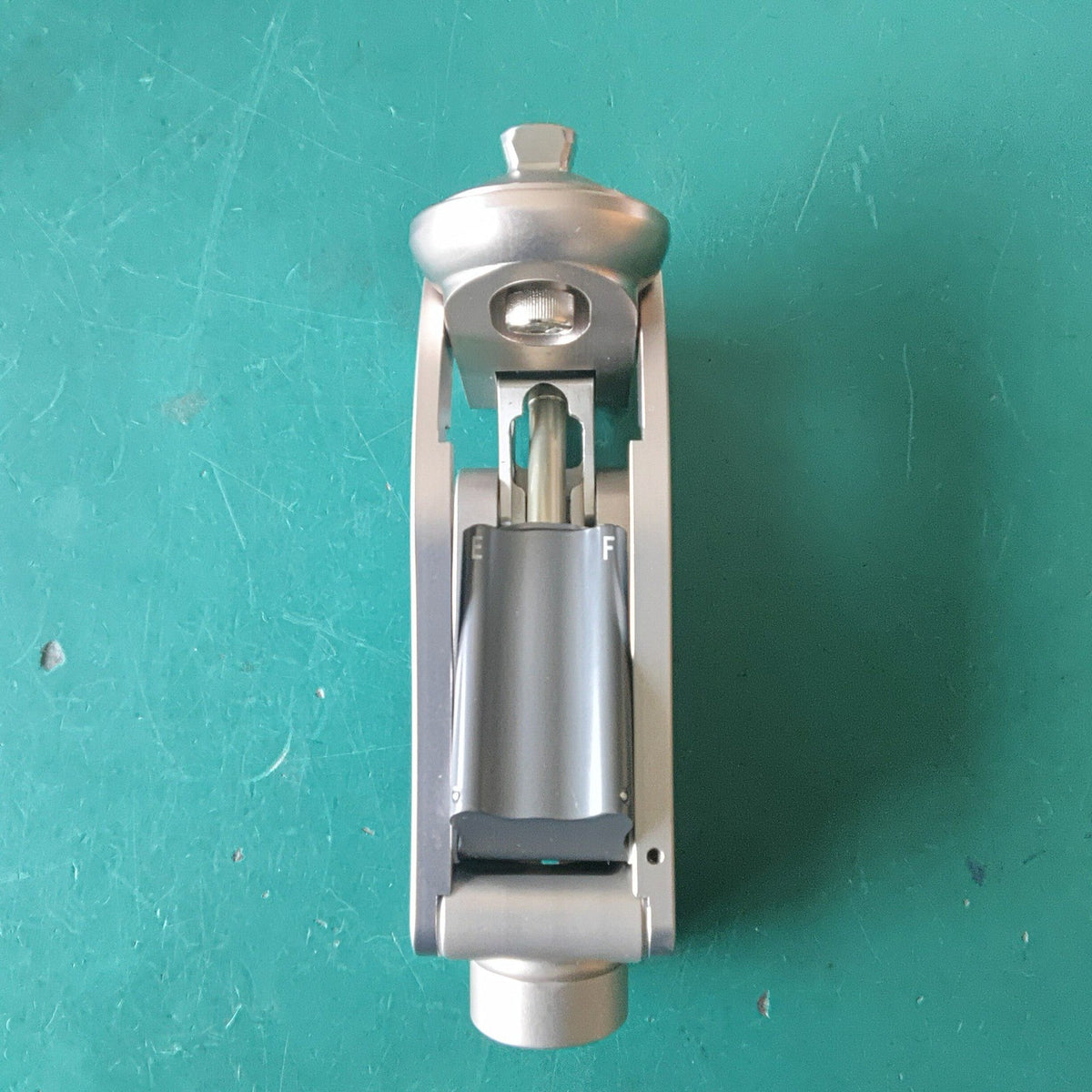 5-Axis Geometric Lock Pneumatic Knee Prosthetic Aluminum Alloy 125 kg